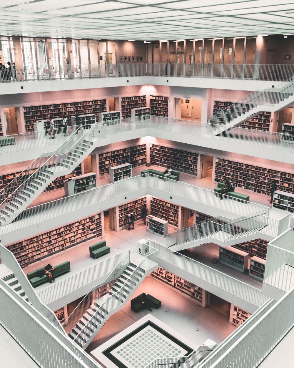 Complexe verzekeringswetgeving? Drie zaken die u de weg tonen.